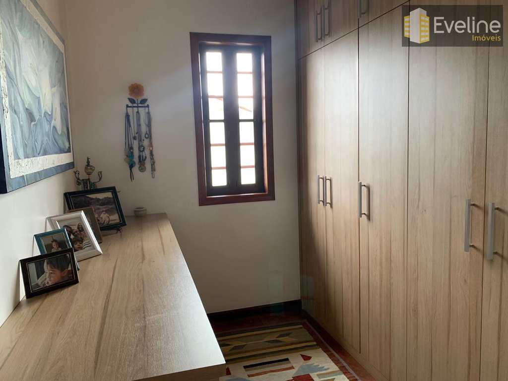 Casa em Mogi das Cruzes, no bairro Vila Suissa