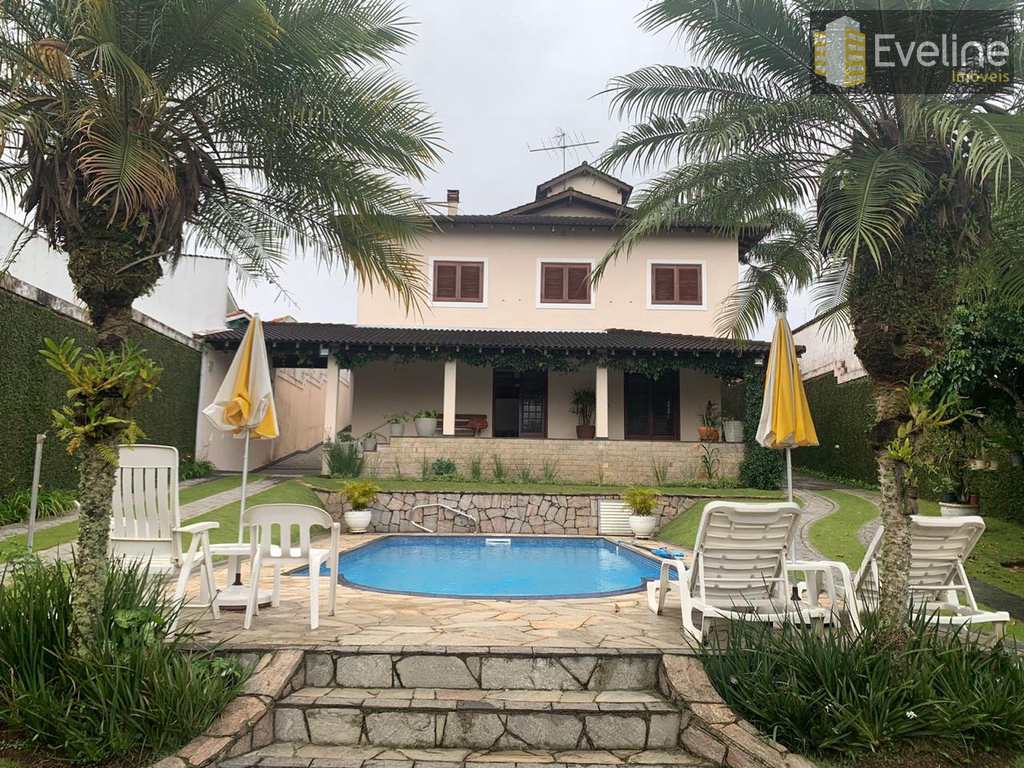 Casa em Mogi das Cruzes, no bairro Vila Suissa