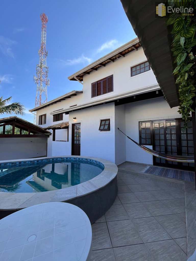 Casa em Mogi das Cruzes, no bairro Vila Suissa