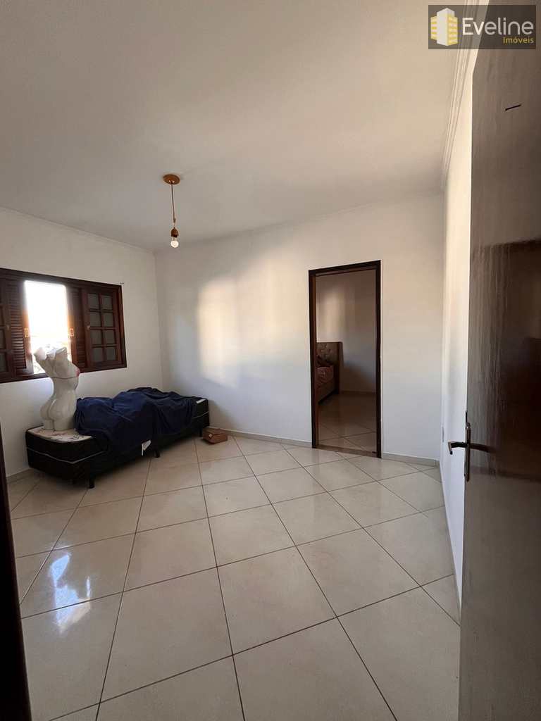 Casa em Mogi das Cruzes, no bairro Vila Suissa