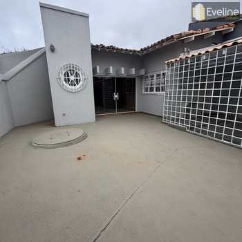 Casa em Mogi das Cruzes, bairro Vila Suissa