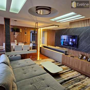 Apartamento em Suzano, bairro Centro