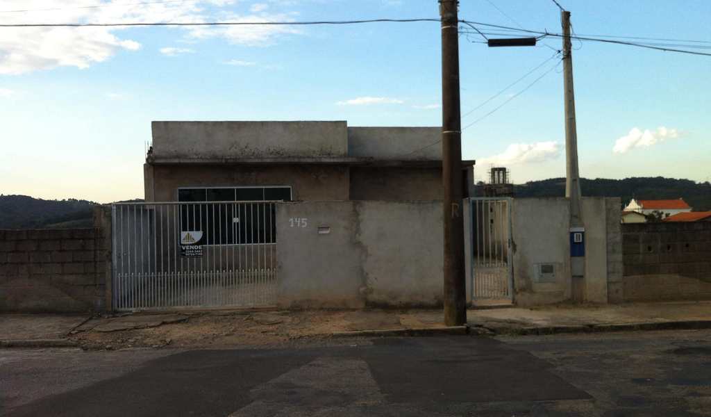 Casa em Piedade, bairro Centro