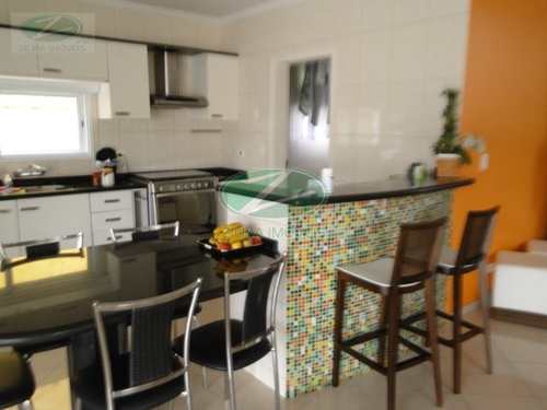 Casa, código 40 em Bertioga, bairro Centro