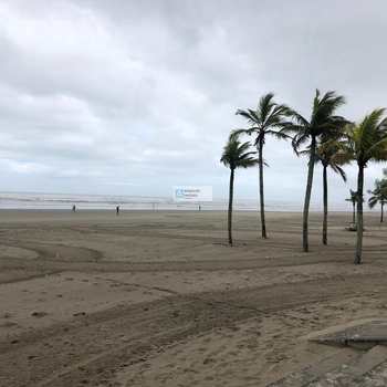 Kitnet em Praia Grande, bairro Tupi