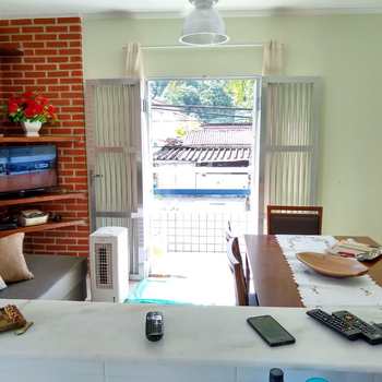Apartamento em Mongaguá, bairro Centro