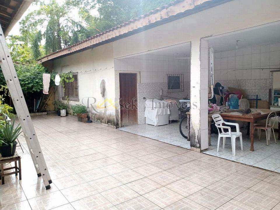 Casa em Itanhaém, no bairro Gaivotas