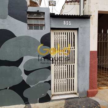 Kitnet em São Carlos, bairro Centreville