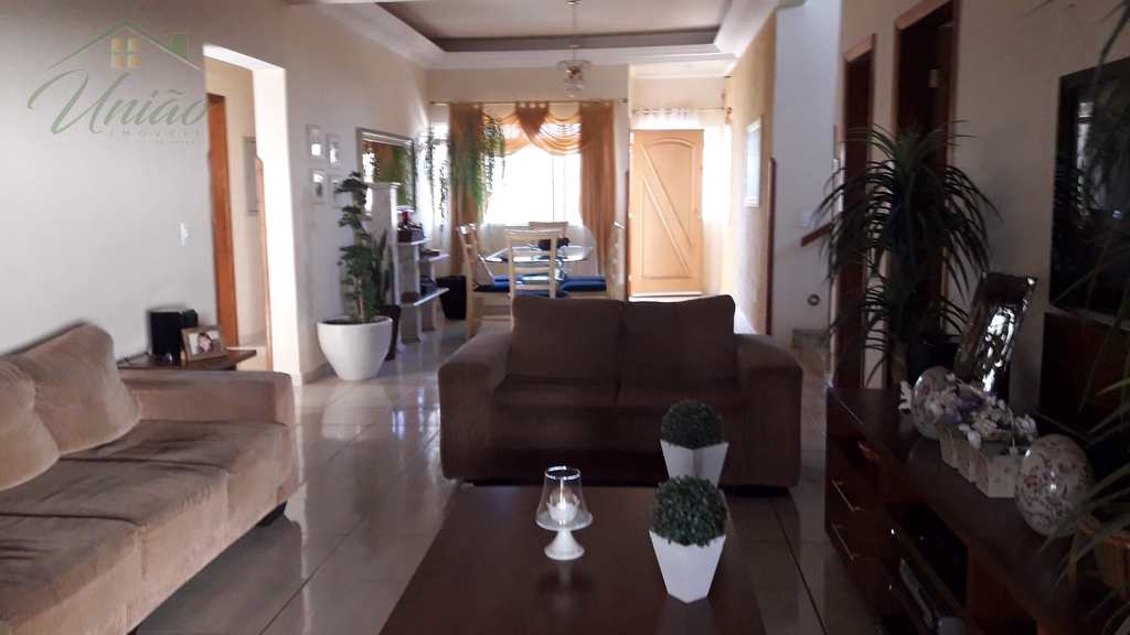 Casa em Avaré, no bairro Residencial Village