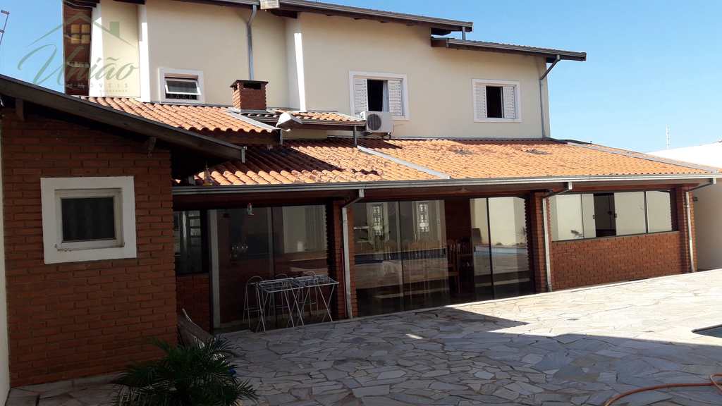 Casa em Avaré, no bairro Residencial Village