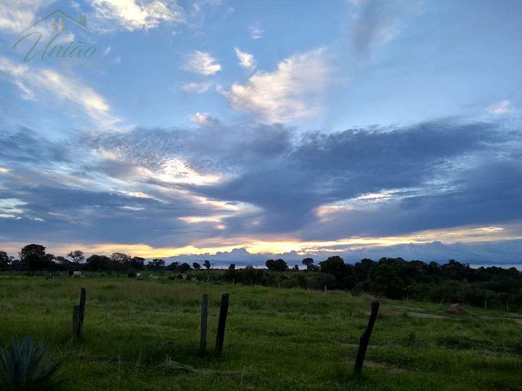 Fazenda em Cassilândia, no bairro Area Rural
