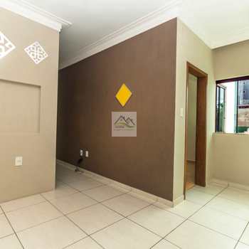 Apartamento em Conselheiro Lafaiete, bairro Campo Alegre