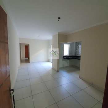 Apartamento em Conselheiro Lafaiete, bairro Rochedo