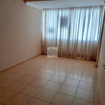 Apartamento em Conselheiro Lafaiete, bairro Carijós