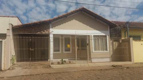 Casa, código 286 em Santa Rita do Sapucaí, bairro Fernandes