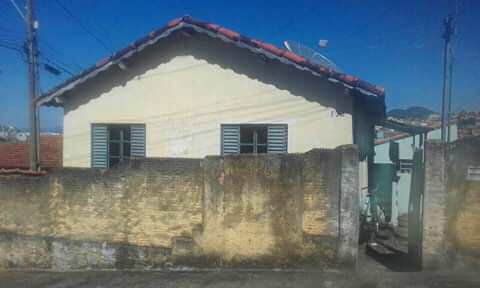 Casa, código 327 em Santa Rita do Sapucaí, bairro Sao Benedito