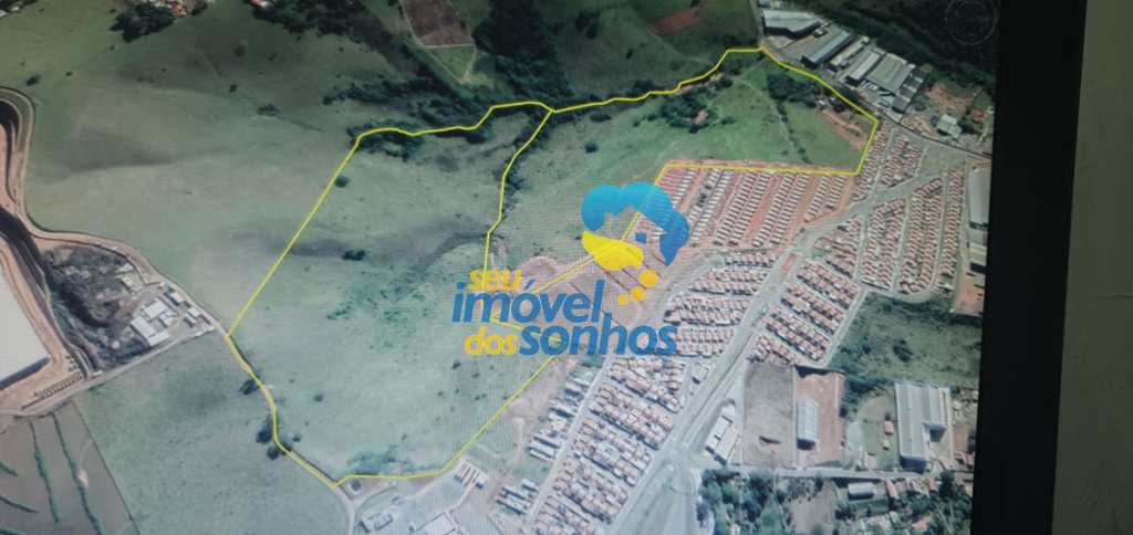 Área Industrial em Extrema, no bairro Tenentes