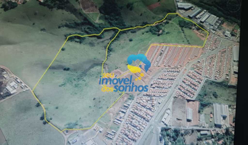 Área Industrial em Extrema, bairro Tenentes