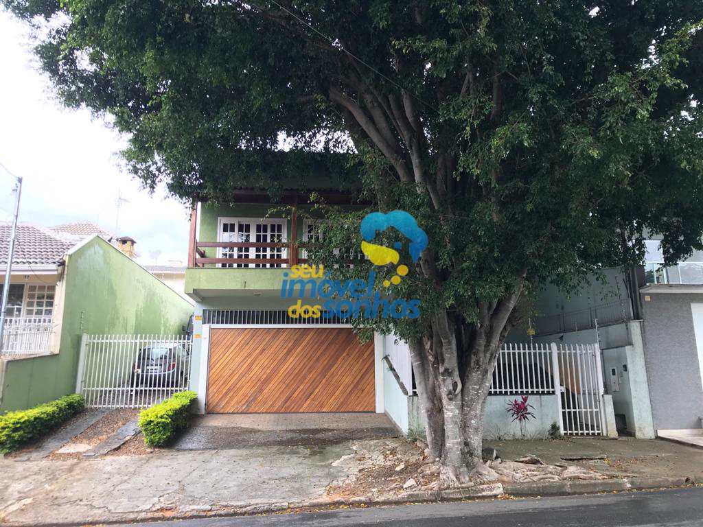 Casa em Bragança Paulista, no bairro Jardim América