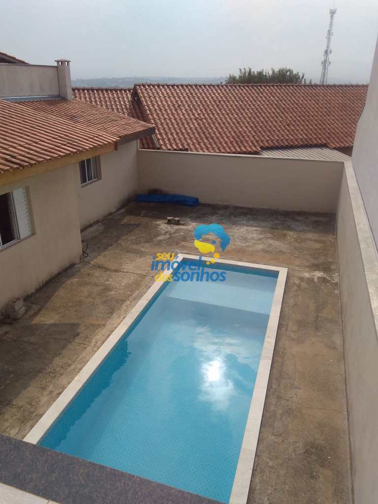 Casa em Bragança Paulista, no bairro Jardim Iguatemi