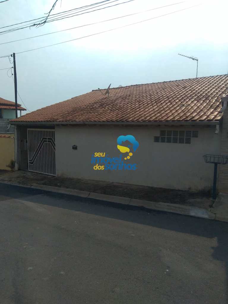 Casa em Bragança Paulista, no bairro Jardim Iguatemi