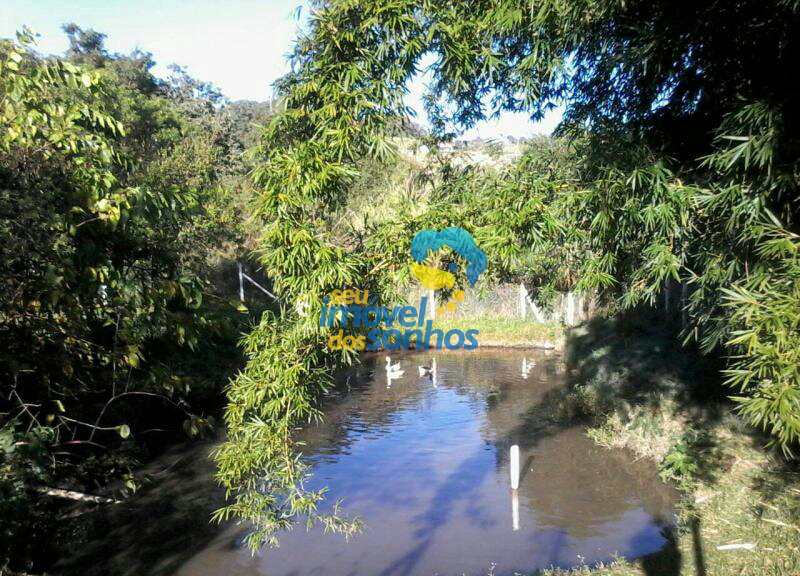Sítio em Pedra Bela, no bairro Centro