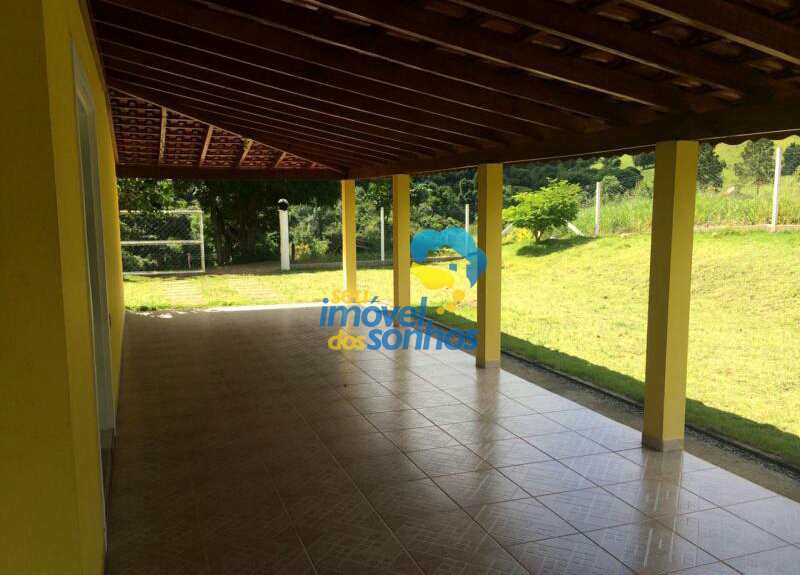 Sítio em Pedra Bela, no bairro Centro
