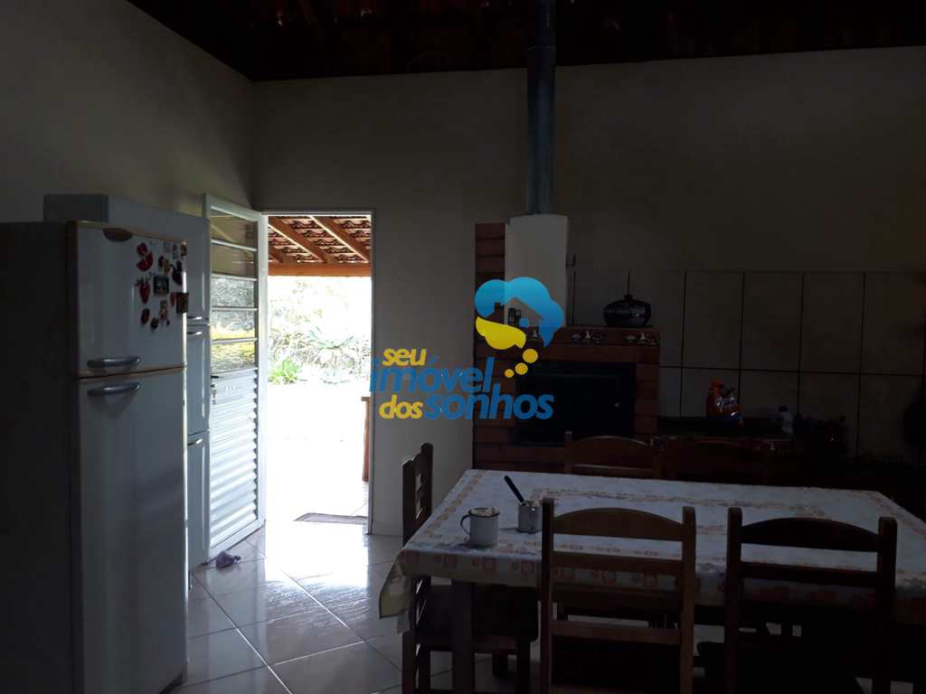 Sítio em Pedra Bela, no bairro Centro