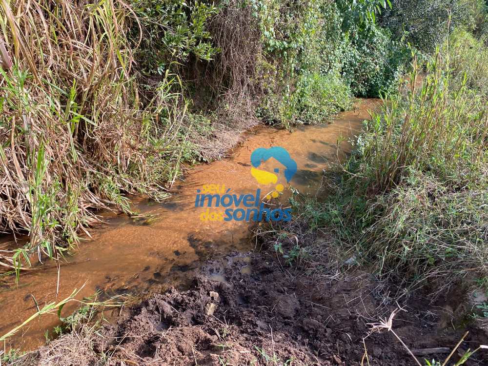 Terreno Rural em Bueno Brandão, no bairro Centro