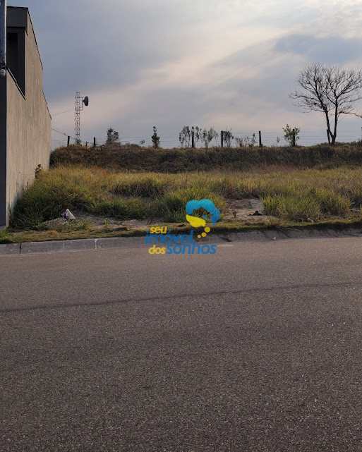 Terreno em Bragança Paulista, no bairro Condomínio Villa Verde Bragança