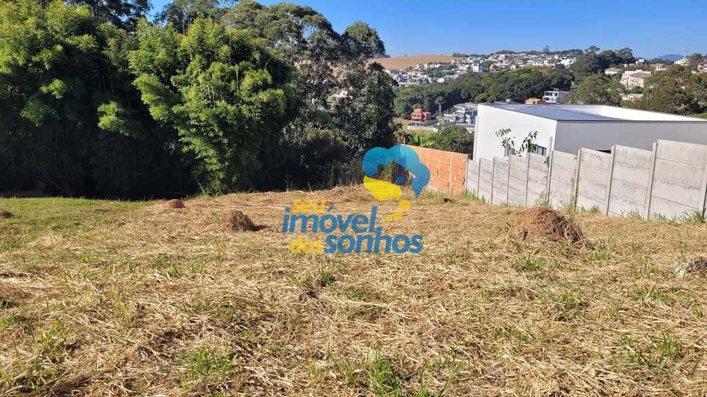 Terreno em Bragança Paulista, no bairro Lagos de Santa Helena