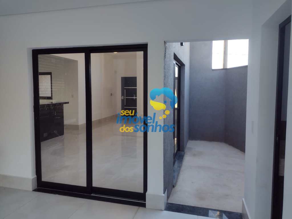 Casa em Bragança Paulista, no bairro Jardim Vista Alegre
