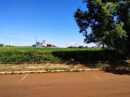Terreno Comercial, código 201 em Três de Maio, bairro Bairro Planalto