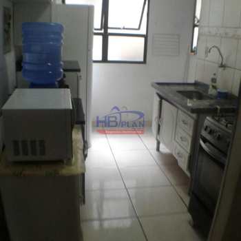 Apartamento em Carapicuíba, bairro Vila Mercês