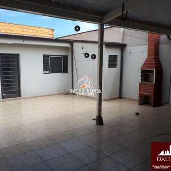 Casa em Capivari, bairro Vila Cardoso