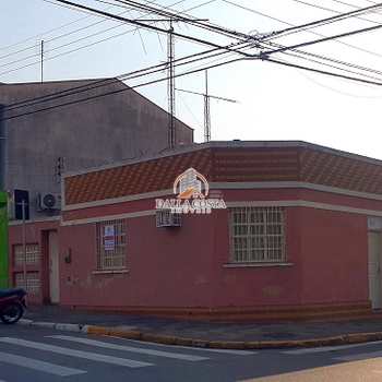 Casa Comercial em Capivari, bairro Centro