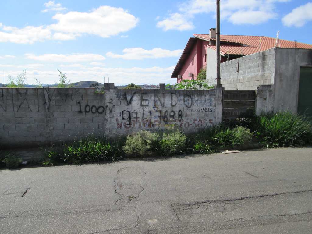 Terreno em Mogi das Cruzes, no bairro Vila Suissa