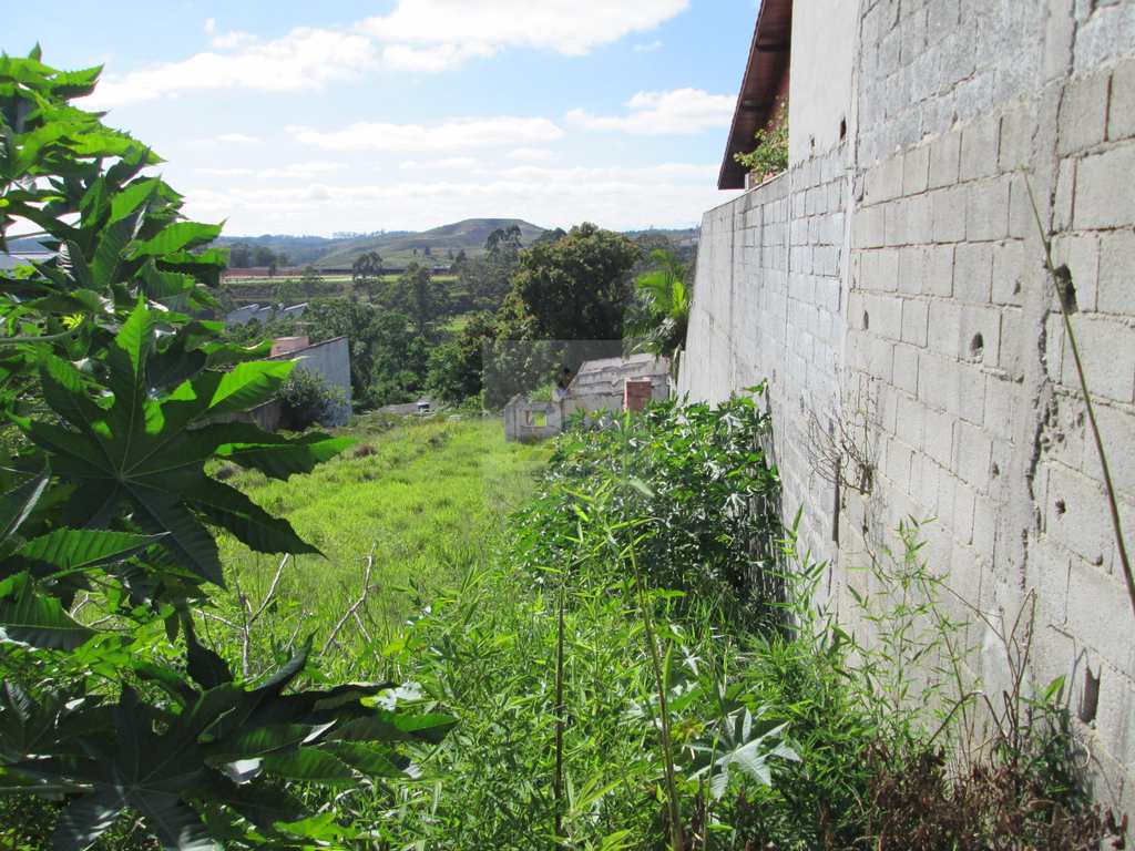 Terreno em Mogi das Cruzes, no bairro Vila Suissa