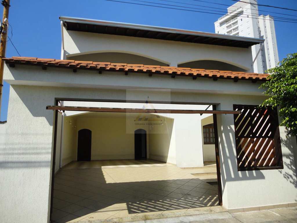 Casa Comercial em Mogi das Cruzes, no bairro Vila Mogilar