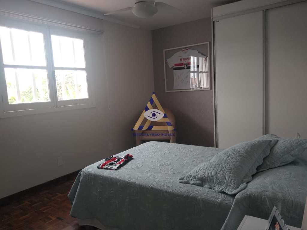 Casa em Mogi das Cruzes, no bairro Vila Suissa