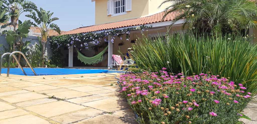 Casa em Mogi das Cruzes, no bairro Vila Suissa