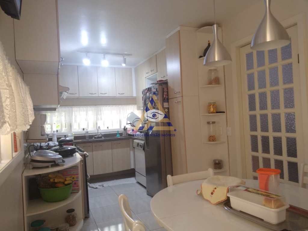 Casa em Mogi das Cruzes, no bairro Vila Suissa