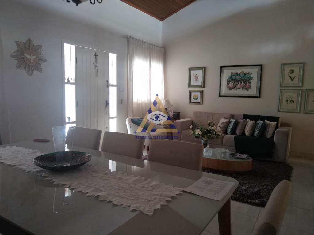 Casa em Mogi das Cruzes, no bairro Vila Suissa