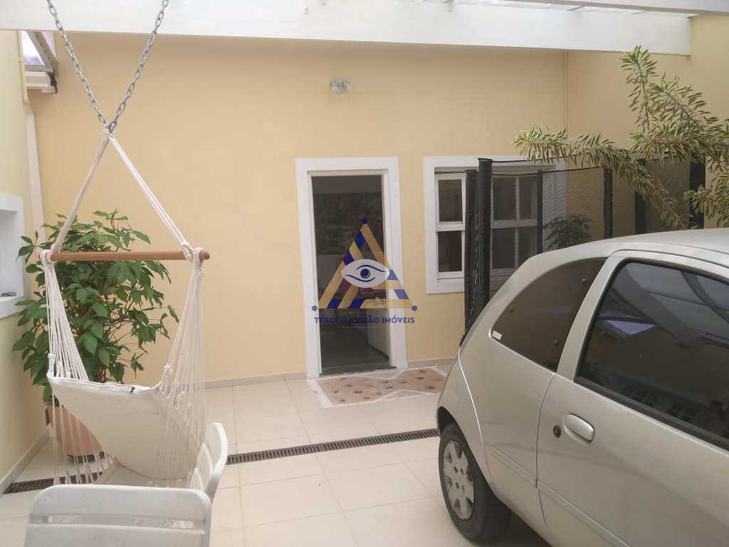 Casa em Mogi das Cruzes, no bairro Vila Suissa