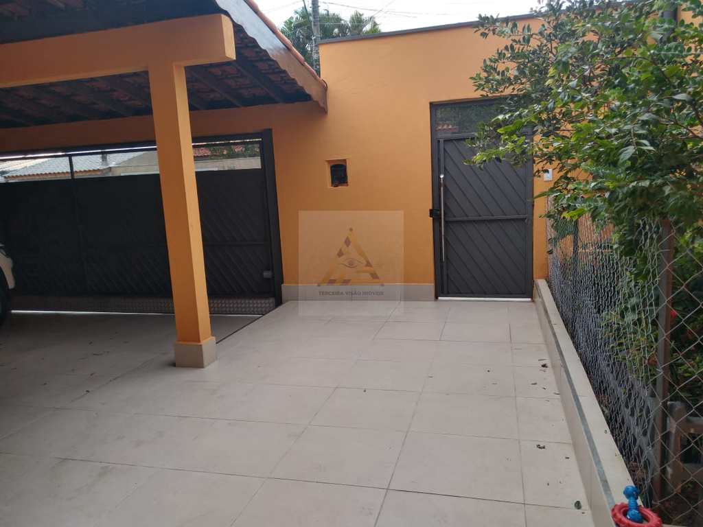 Casa em Mogi das Cruzes, no bairro Jardim Camila