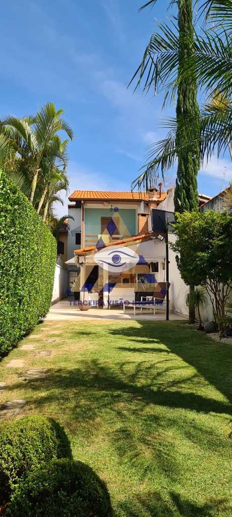 Sobrado em Mogi das Cruzes, no bairro Vila Suissa