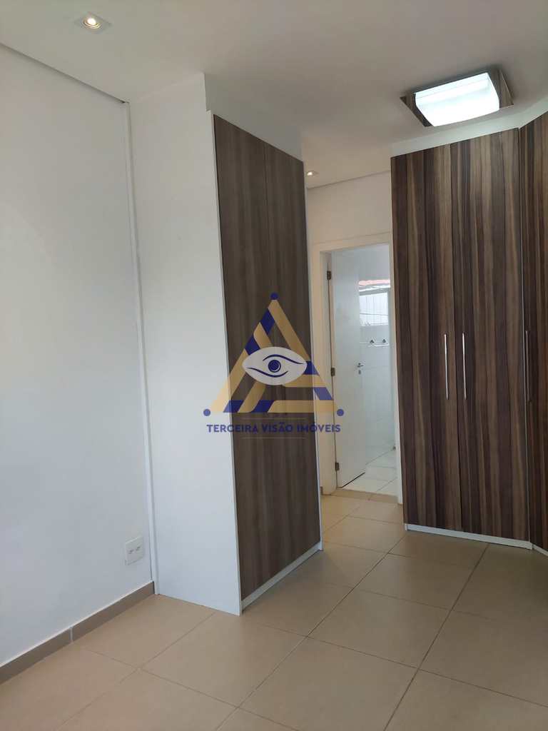 Casa de Condomínio em Mogi das Cruzes, no bairro Condomínio Residencial Vila das Flores - Rosas - Nova Mogilar