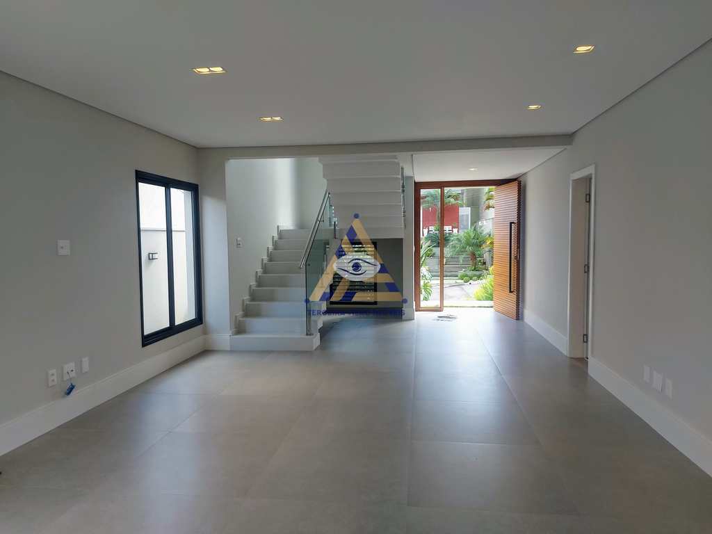 Casa de Condomínio em Mogi das Cruzes, no bairro Condomínio Real Park Vila Oliveira