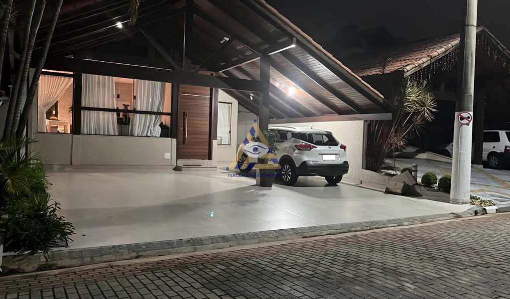 Casa de Condomínio em Mogi das Cruzes, bairro Condomínio Residencial Helbor Ville Versailles - Alto do Ipiranga