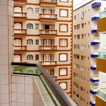 Apartamento em Praia Grande, bairro Ocian
